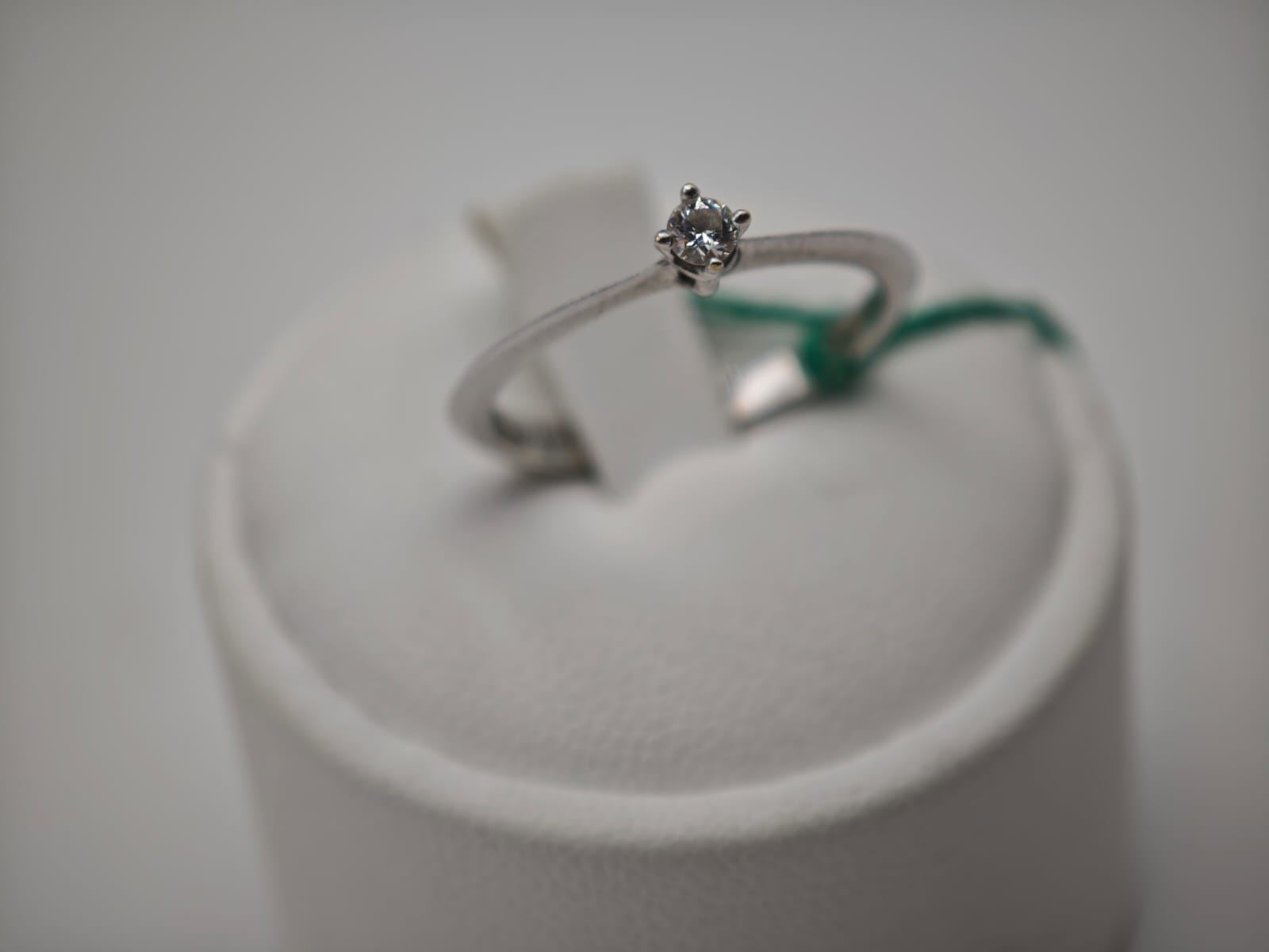 Immagine di ANELLO SOLITARIO MIRCO VISCONTI USATO BENE CON DIAMANTE ( 0.07 CT) ORO BIANCO 18 K