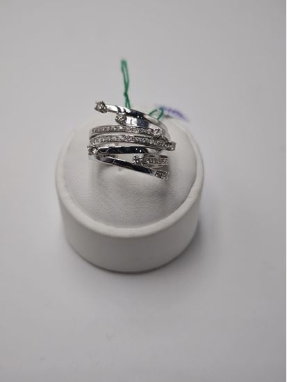 Immagine di ANELLO A FASCIA IN ORO BIANCO 18K 750/1000 CON DIAMANTI. USATO BENE